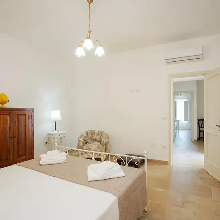Palazzo Terra D'otranto Martano