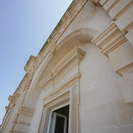 Oda ve Kahvaltı Palazzo Terra D'otranto 3*